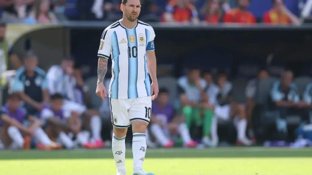 Argentina star behind throat-grab incident on Spain defender hints at international retirement after World Cup final