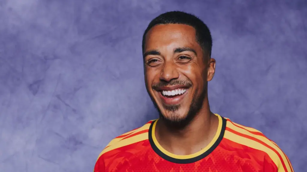 Manchester United set to finalise Youri Tielemans move from Aston Villa due to £35m release clause - The New York Times
