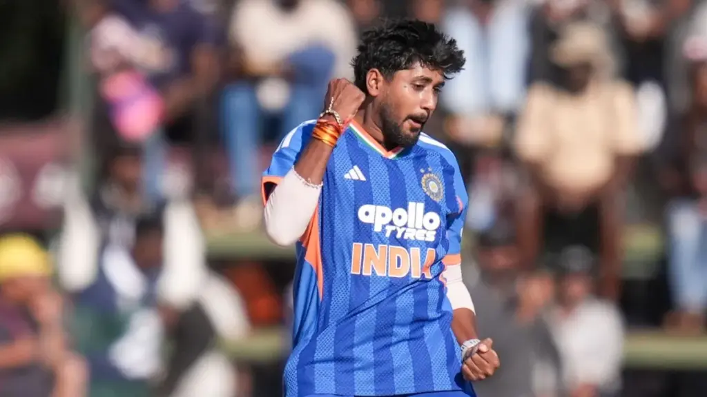Bishnoi strikes; Zimbabwe 4 down