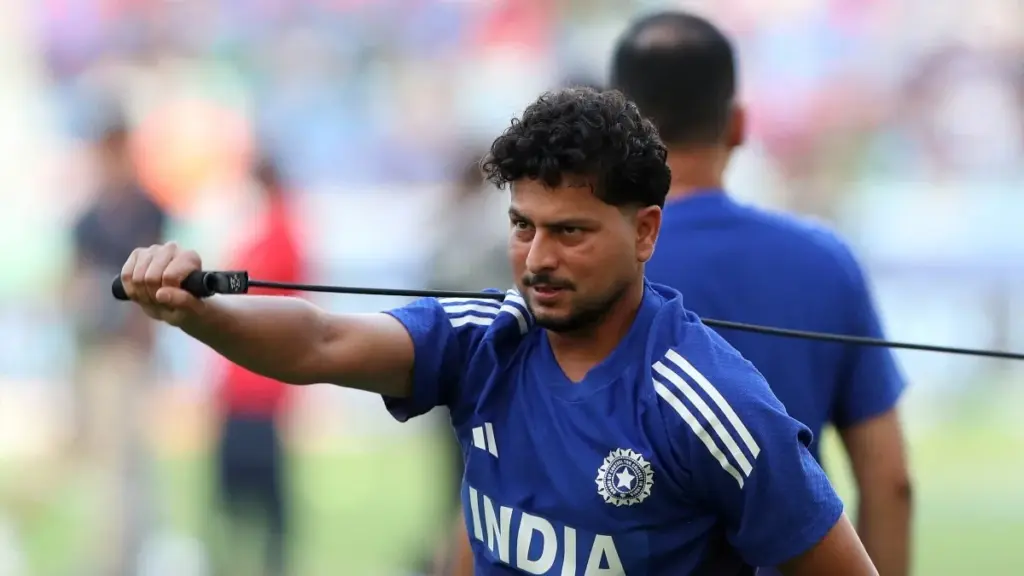 England 108/6 in 21.5 Overs | India vs England 1st ODI Live Score: Prasidh Krishna, Gurnoor Brar, and Jasprit Bumrah hunt in a pack to blow England off course